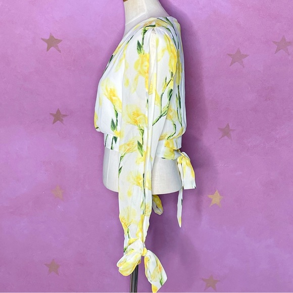 White Closet White Yellow Floral Open Sleeve Crop Top Women’s Large New - Picture 3 of 10
